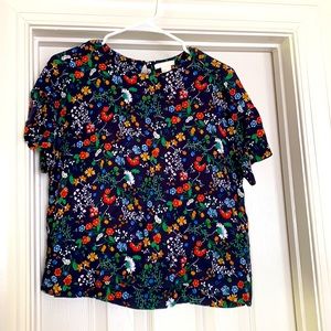 Gently worn HM semi high and low floral blouse